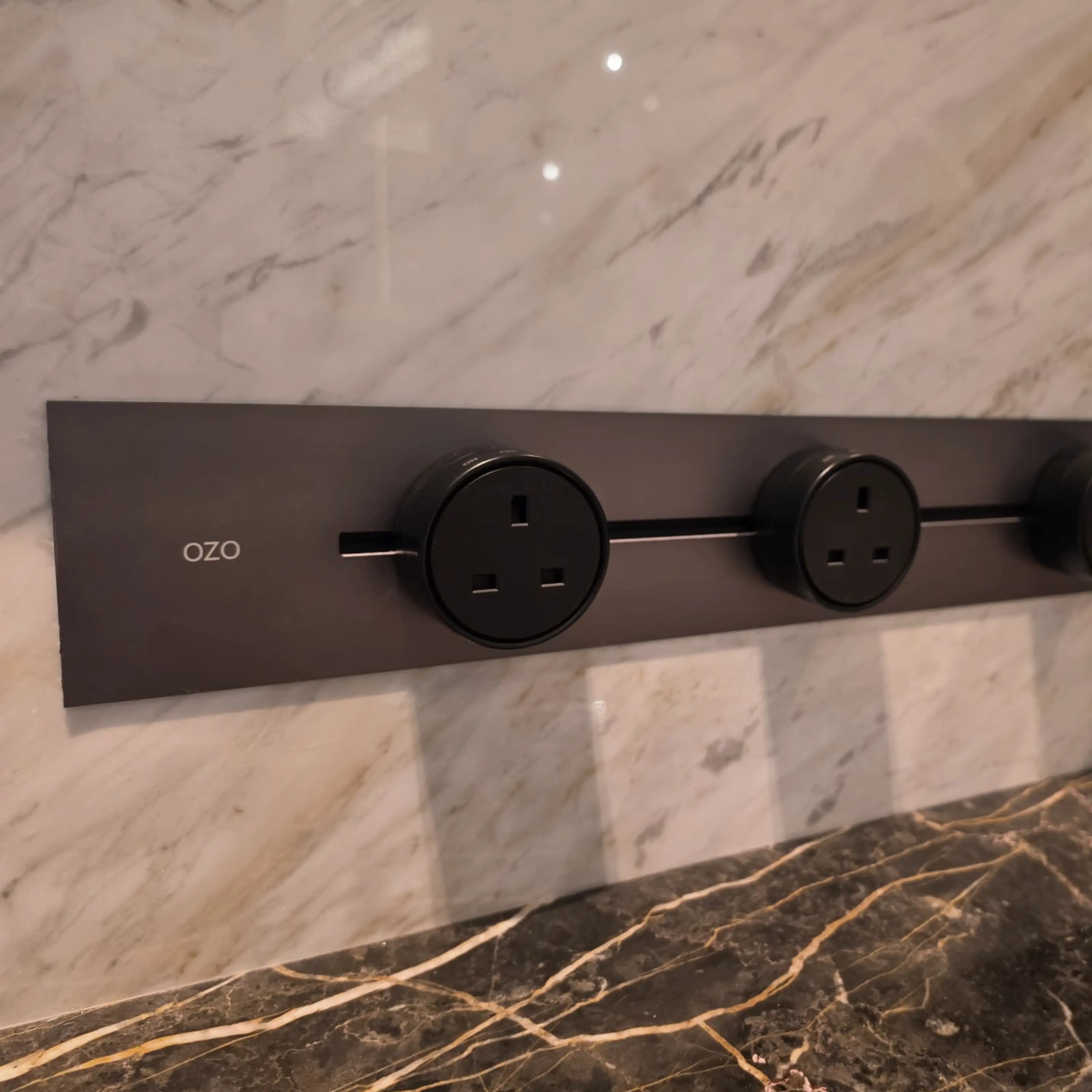OZO Recessed Power Track